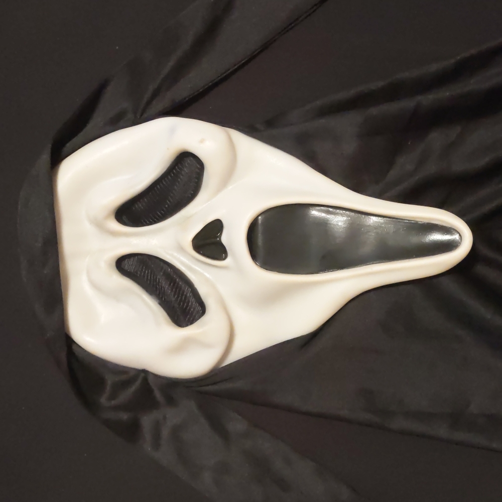 Scream, 2011 Ghostface mask